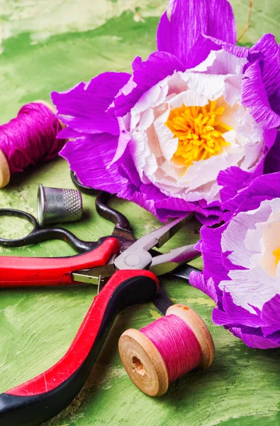 Colourful Handmade Paper Flowers Paper Craft Tools — Stock Photo, Image