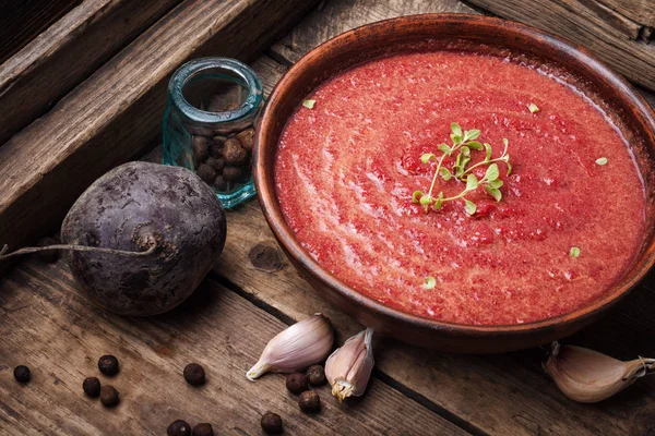 Zuppa Fredda Barbabietole Estive Sul Tavolo Legno Zuppa Fredda Con — Foto Stock