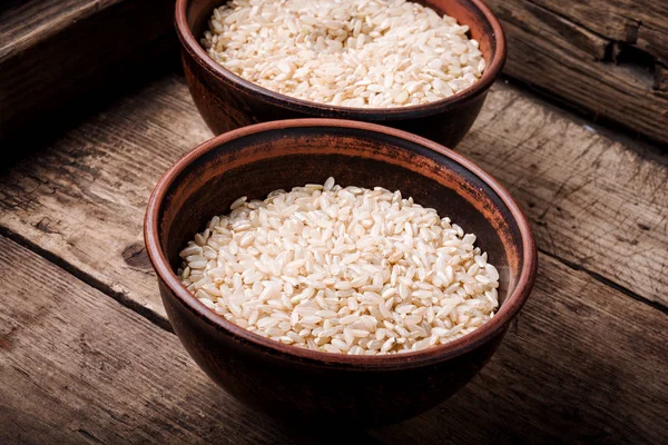 Ongekookte droge rijst — Stockfoto