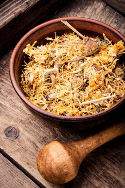 Kurutulmuş calendula veya kadife çiçeği çiçek