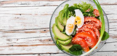 Bahar sebze salatası