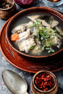 Ulusal Rus balık çorbası