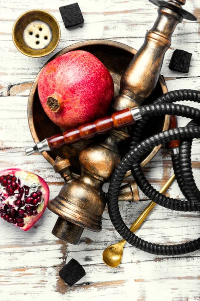 Hookah med granat äpple smak — Stockfoto