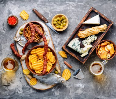 Bira için atıştırmalıklar büyük set