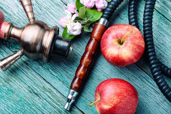 Hookah com tabaco de maçã — Fotografia de Stock