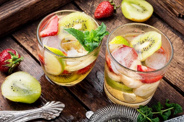 Iced summer drink — Stock Photo, Image