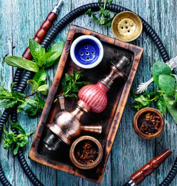 Naneli Türk nargile