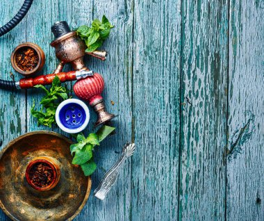 Nane ile sigara nargile