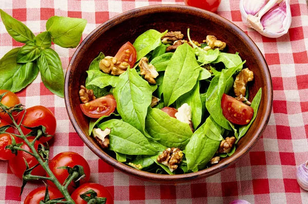 Spinach salad and sorrel