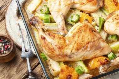 Kabak ile fırında tavuk