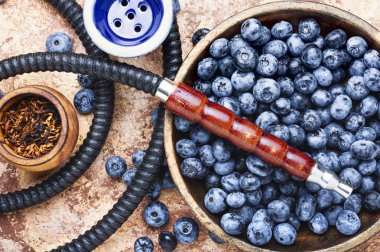 Yaban mersini tütün ile Arabistan nargile