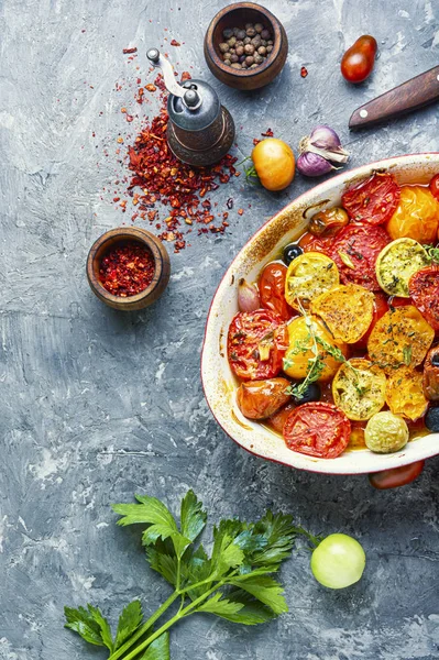 오븐에 구운 토마토 — 스톡 사진