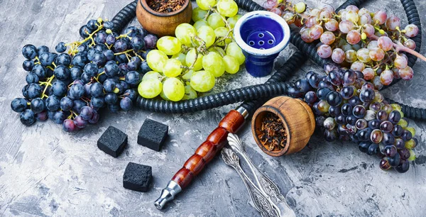Hookah com gosto de uvas — Fotografia de Stock