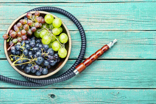 Hookah with grapes taste