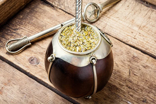 Чай Єрба-мат у калабашському гарбузі — стокове фото