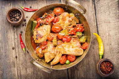 Sebzede fırında tavuk