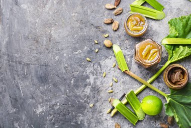 Ev yapımı ravent reçeli