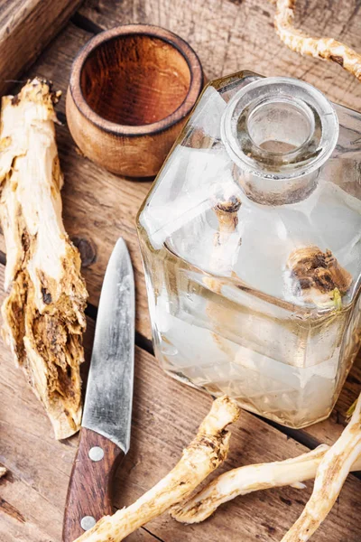 Alcoholische tinctuur op mierikswortel — Stockfoto