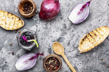 Soğan reçeli veya soğan sırı