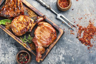 Izgara domuz pirzola