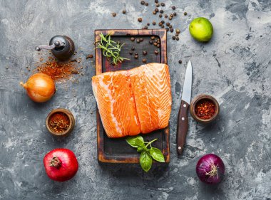 taze çiğ Somon Balık