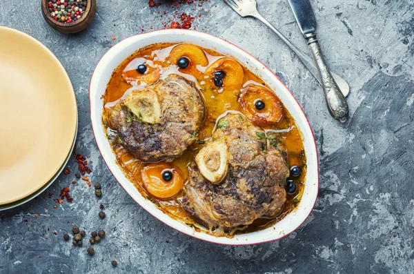 Carne de Natal cozida em molho de damasco — Fotografia de Stock