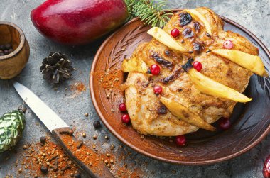 Mangolu kızarmış tavuk.