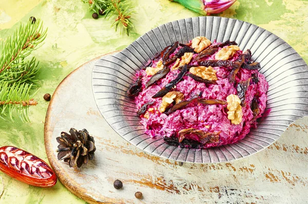 Beetroot salad with prunes — Stock Photo, Image