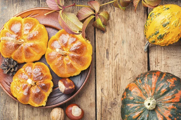 Sweet homemade pumpkin buns — Stock Photo, Image