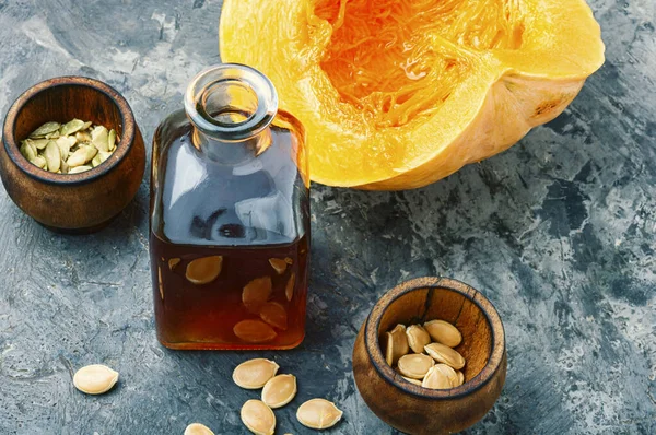 Natural pumpkin seed oil — ストック写真