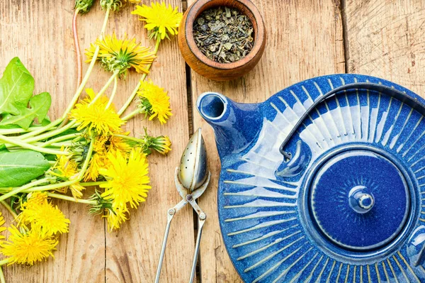 Fragrant Herbal Tea Flowering Dandelions Flower Tea — Stock Photo, Image