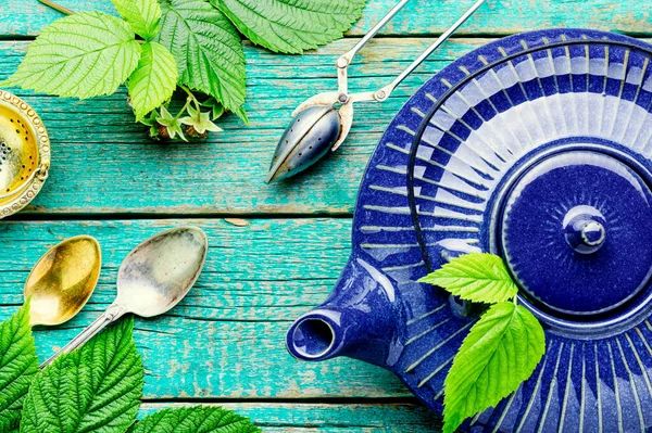 Исцеление Травяной Чай Свежей Малины Foliage Herbal Медицины — стоковое фото