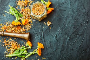 Tıbbi takvim çiçekleri, şifalı yabani otlar..