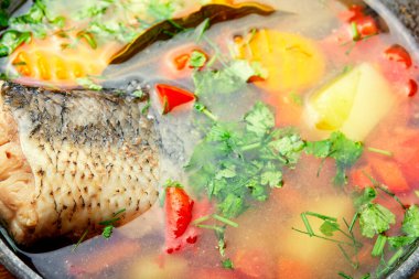 Geleneksel balık çorbası. Balık çorbası, sazan çorbası. Yaklaş, makro.,