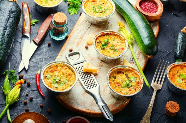 Muffins Vegetais Com Abobrinha Queijo Alimentos Saudáveis — Fotografia de Stock