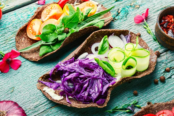 Vegán Tortilla Tekercs Zöldségekkel Egészséges Étel — Stock Fotó