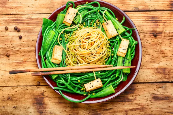 Aziatische Vegetarische Salade Met Seizoensgroenten Spaghetti — Stockfoto