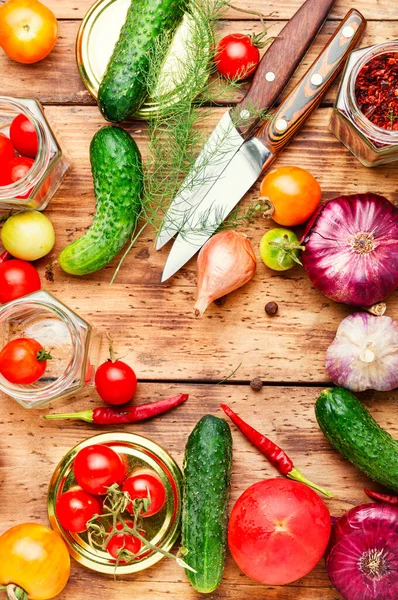 Menjaga Sayuran Dalam Jars Berbagai Macam Sayuran Kaleng — Stok Foto