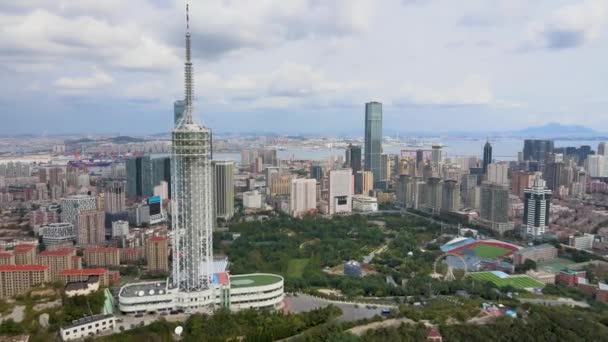 Dalian市中心的空中拍摄 — 图库视频影像