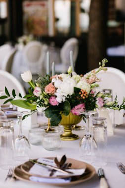 Masada çiçek aranjmanı, yazın düğün