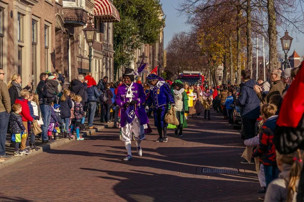Dordrecht Netherlands November 2018 People Dressed Costume Piet Helpers Saint — Stock Photo, Image