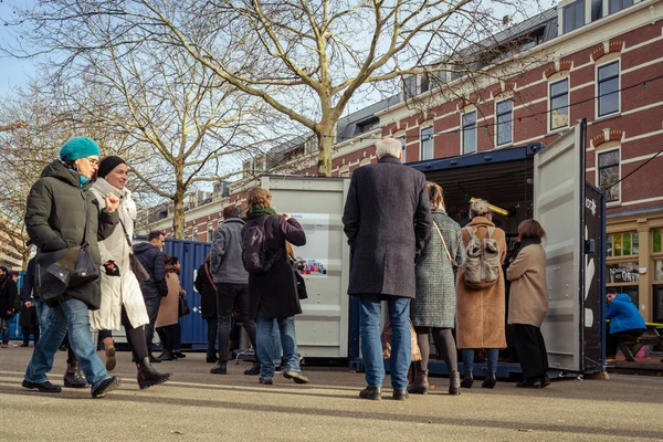 Rotterdam Niederlande Februar 2019 Menschen Bei Der Fotoausstellung Seecontainern Während — Stockfoto