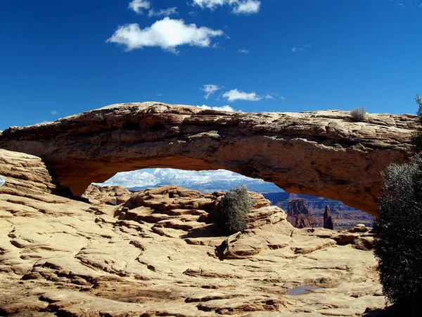 Canyonlands Ulusal Parkı; Moab, Utah; Mesa Kemer