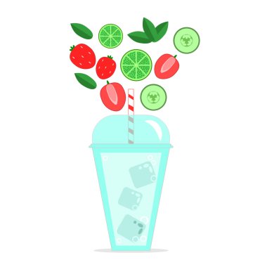 Alkollü kokteyl ile salatalık, limon, çilek, nane