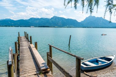 Almanya'da Allgu Gölü Forggensee