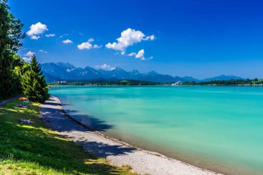 Almanya'da Allgu Gölü Forggensee