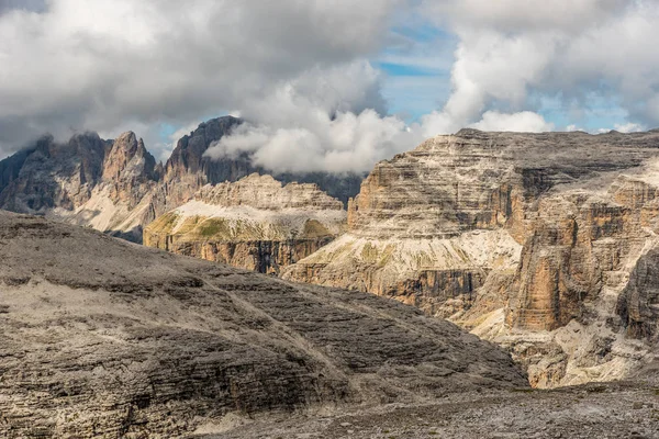 이탈리아 비오이의 Dolomites에 하이킹 — 스톡 사진