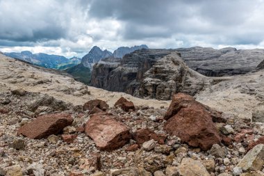 Dolomites İtalya - Val Gardena - Passo Sella