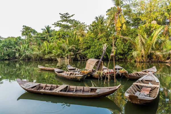 Barcos Tradicionales Madera Pequeño Río Región Del Delta Del Mekong — Foto de Stock