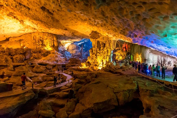 Caverna Sung Sot Halong Bay Vietnã — Fotografia de Stock
